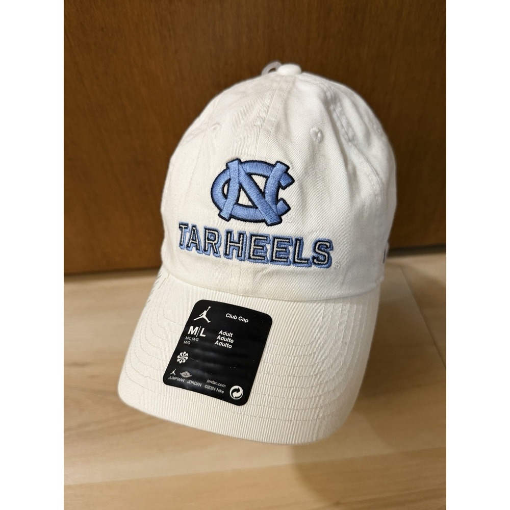North Carolina Tar Heels UNC Nike Size M/L Club Hat Jordan Jumpman White New
